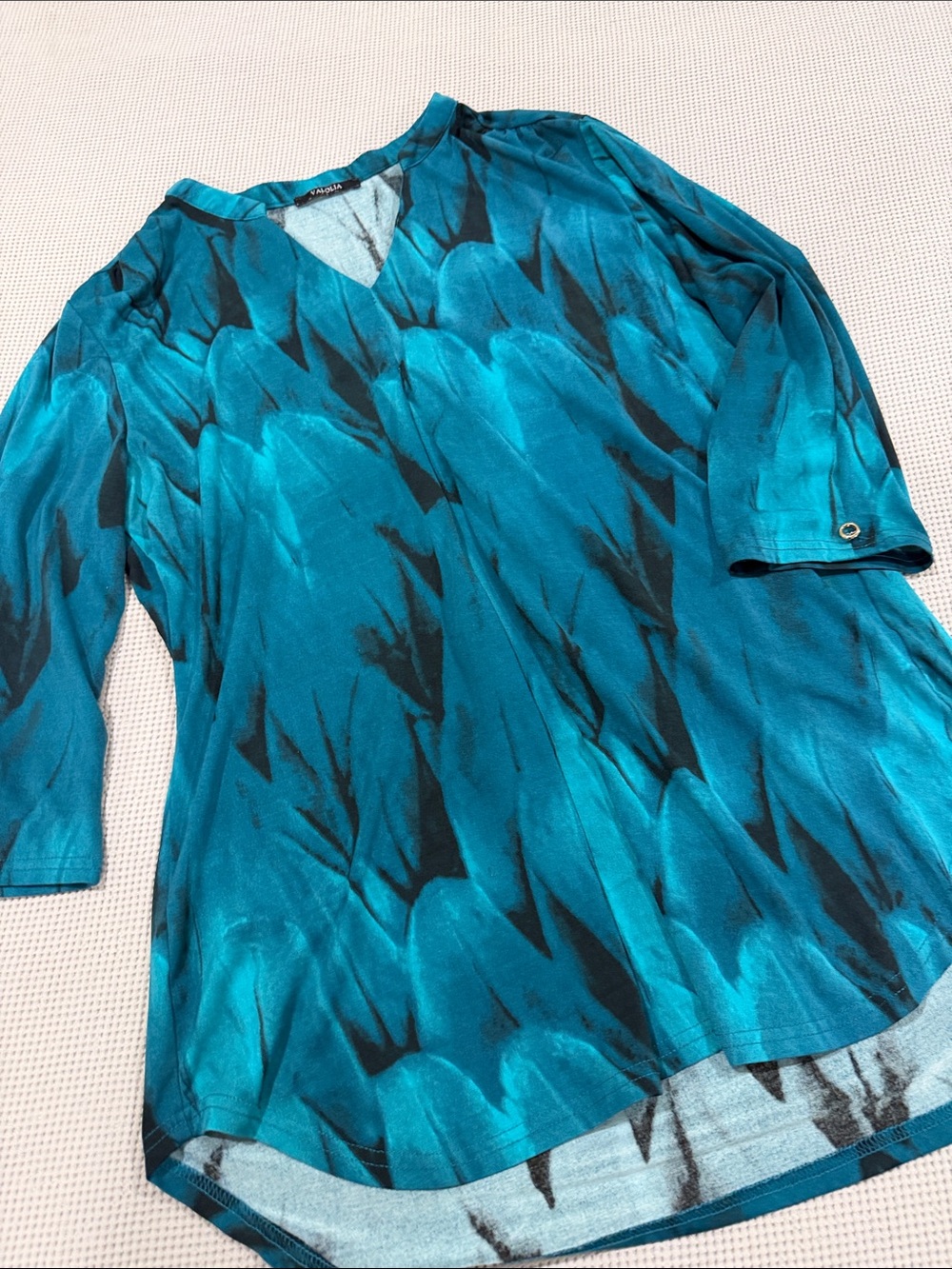 Women's Teal Printed V-Neck Tunic - Casual 3/4 Sleeve